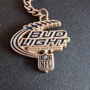 Bud Light Official Beer Sponsor of the NFl Metal Keychain Preowned #5‎